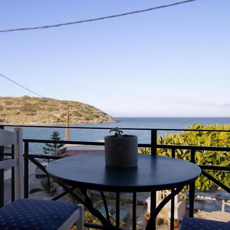 The Island House - Family Size Apt - Overlooking The Aegean - 3 Steps From The Beach Mókhlos Ngoại thất bức ảnh