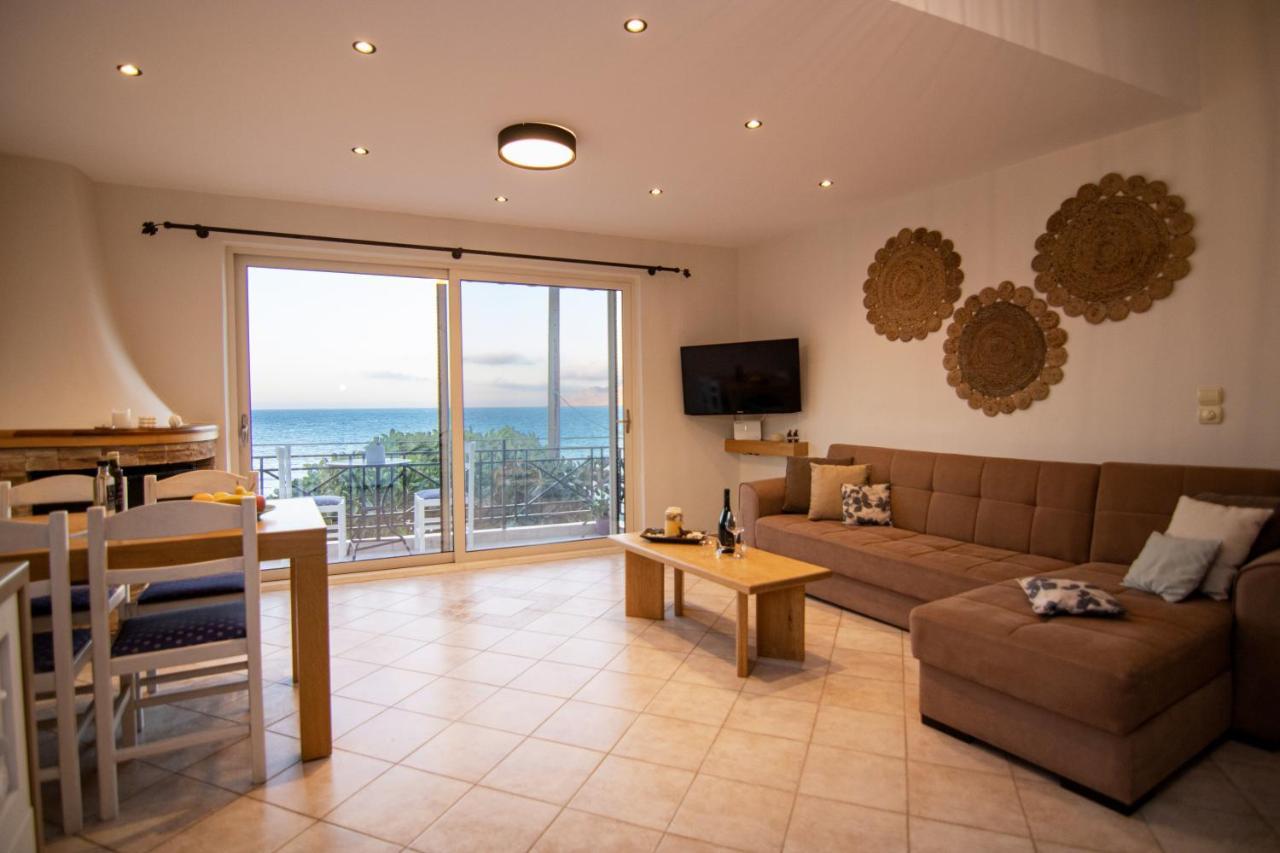 The Island House - Family Size Apt - Overlooking The Aegean - 3 Steps From The Beach Mókhlos Ngoại thất bức ảnh